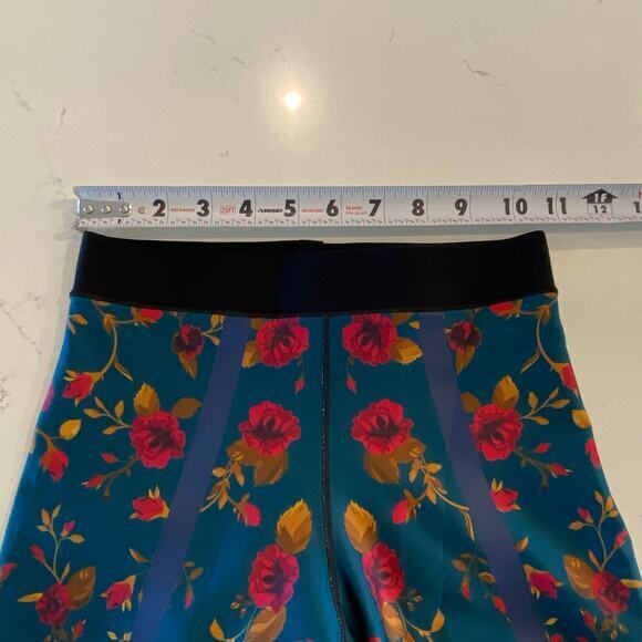 Ultracor Silk Bloom Floral Print Leggings Size Extra Small - Picture 8 of 10